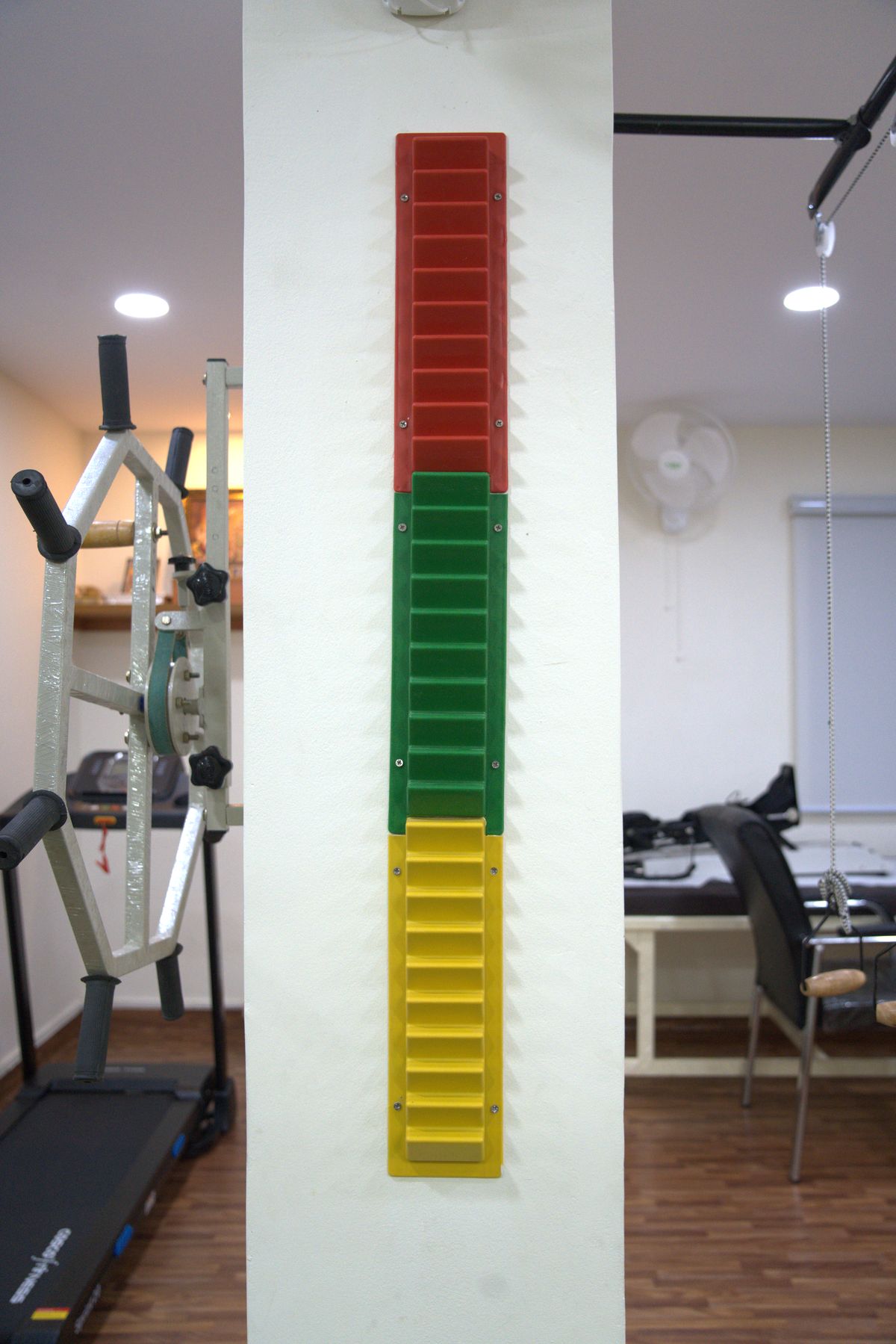 Finger ladder rehabilitation equipment